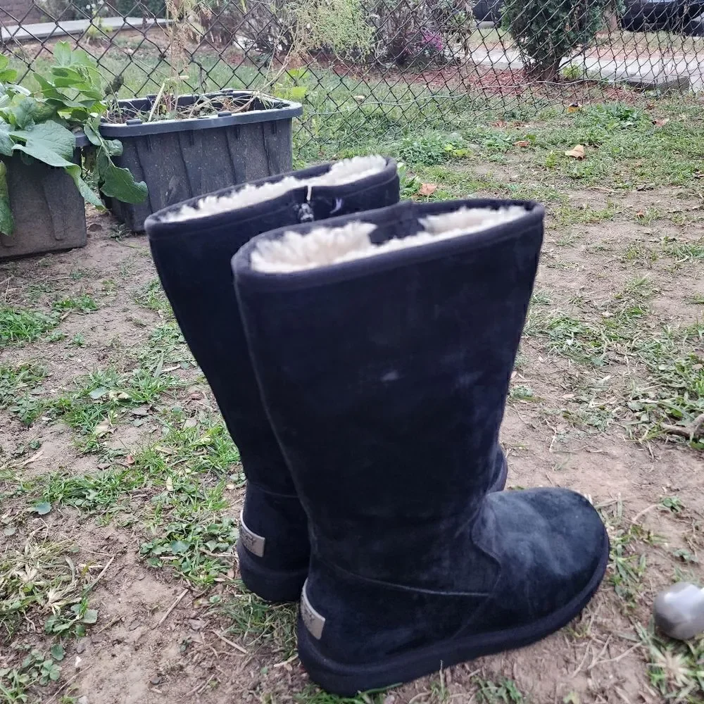 UGG AUSTRALIA - Womens Winter Boots - SIZE 8